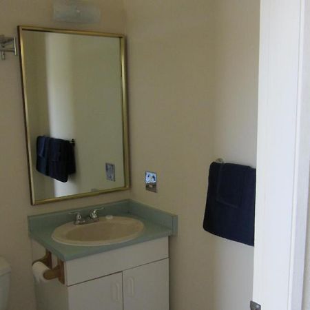 Brothers Inn Motel 乔治王子城 客房 照片